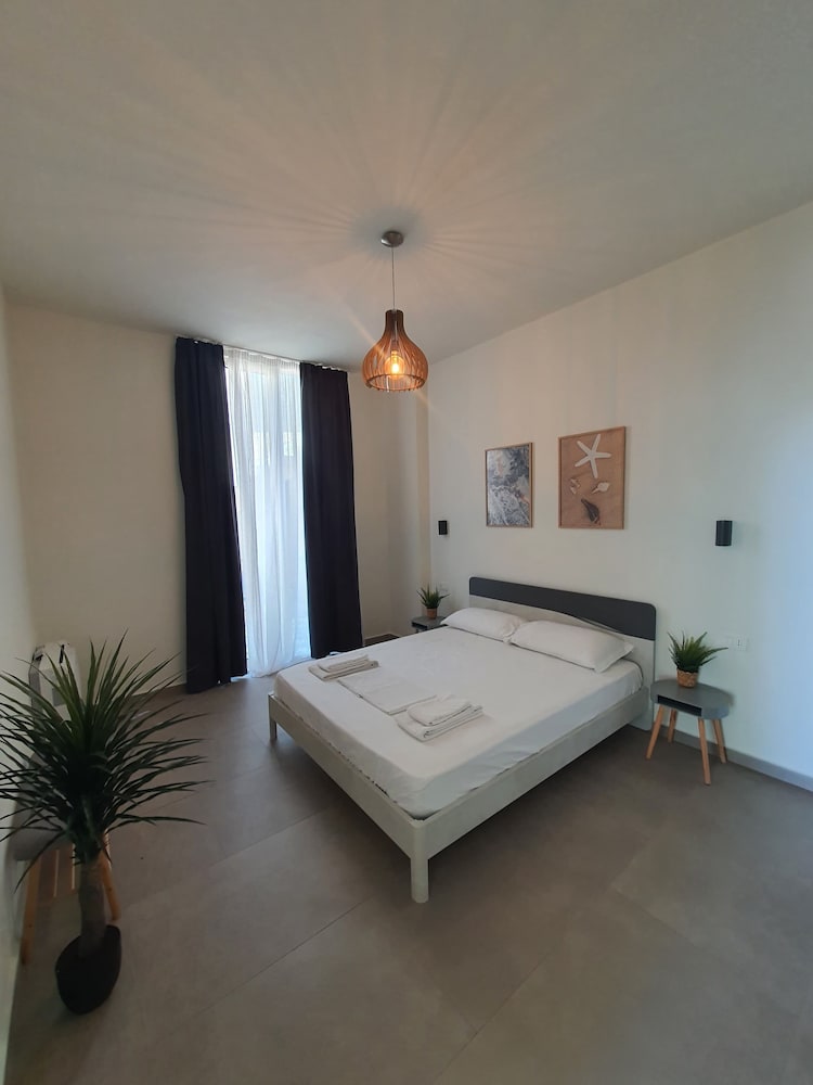 Whisky Green Coast Hotel & Apartments