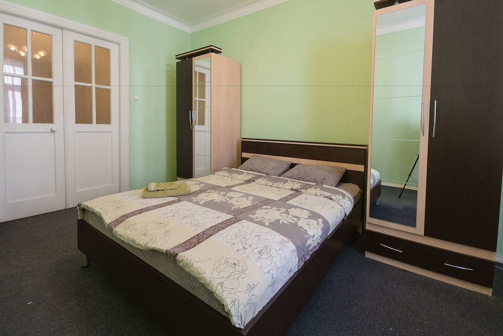 Kiev Accommodation Hotel Service