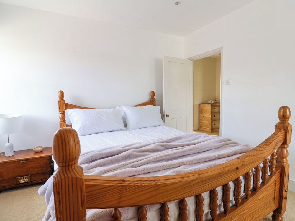 Charmouth Lodge