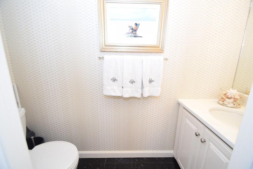 Harbour Island 28d 2 Bedroom Townhouse
