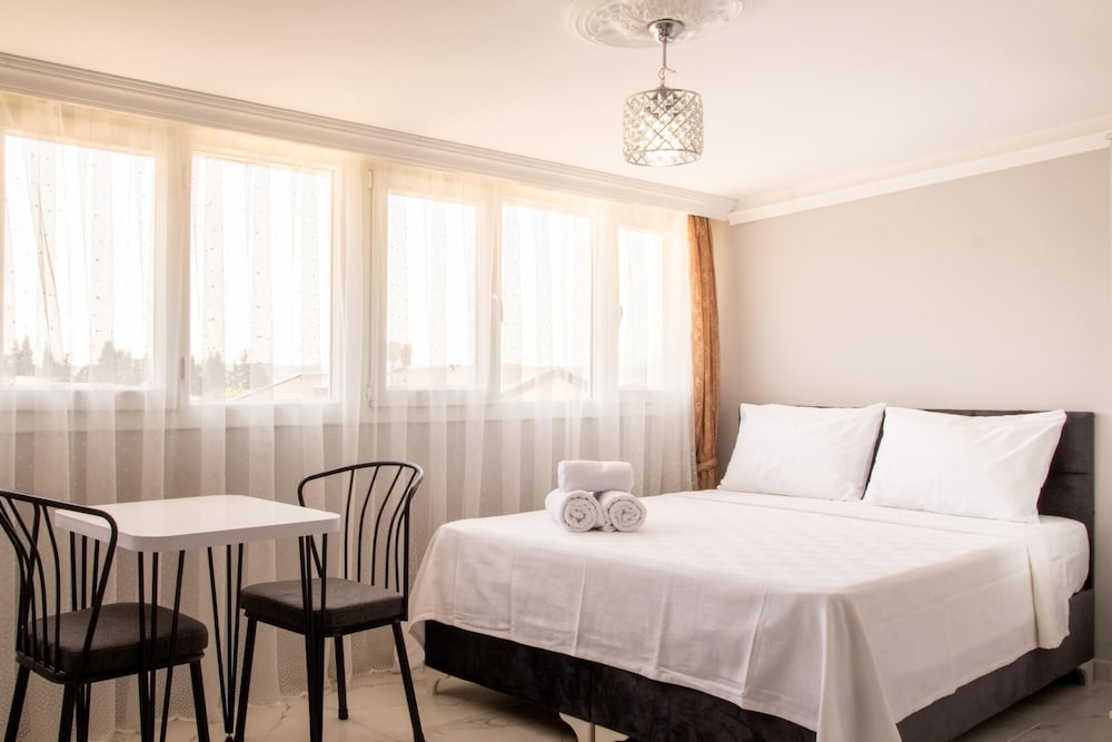 Convenient Studio Flat 10 min to Seashore in Urla view 2