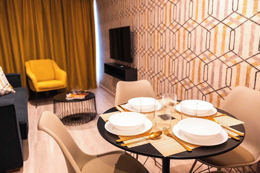 Qazris Suites