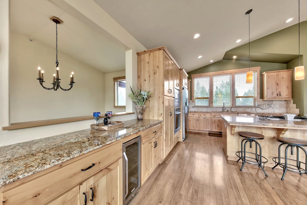 1376md Angora View 4 Bedroom Home
