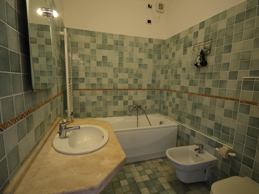 Photo 27