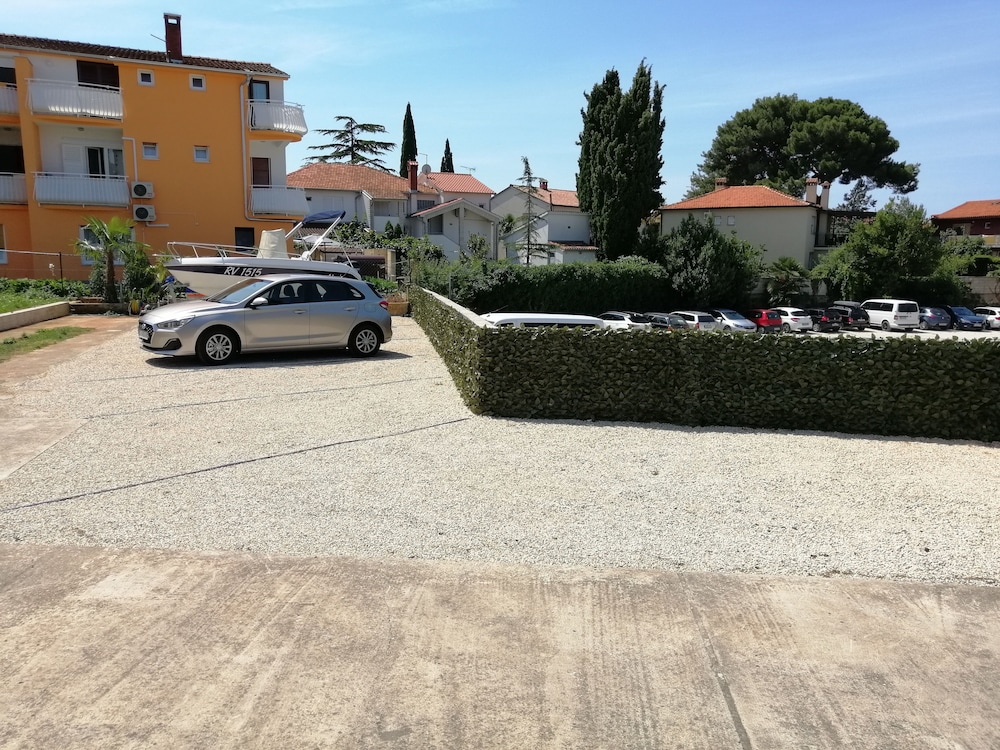 Photo 28