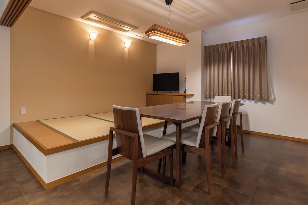 Bijou Suites AI PREMIUM