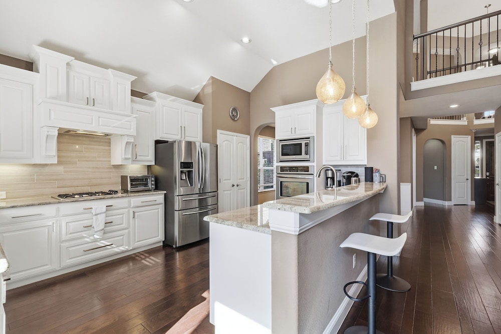 Spacious Cozy 4B Home in Frisco