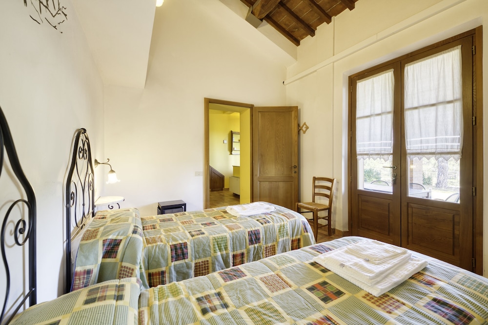 Olive apt With Shared Pool view 3