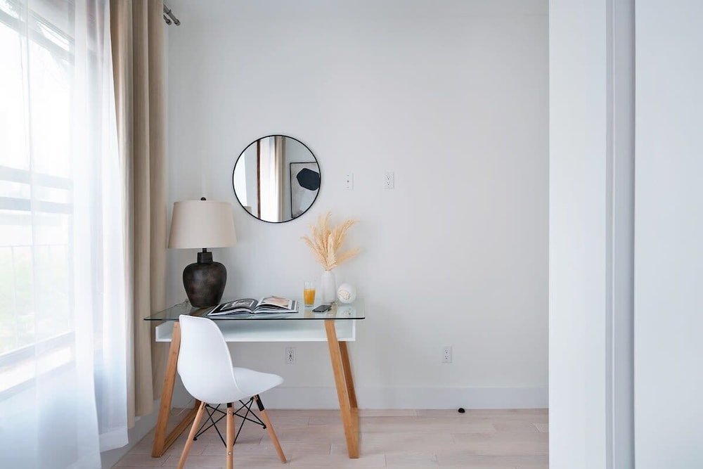 48 Midtown West Apt