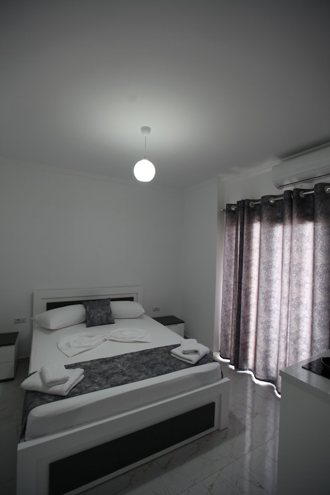 Irdi Aparthotel
