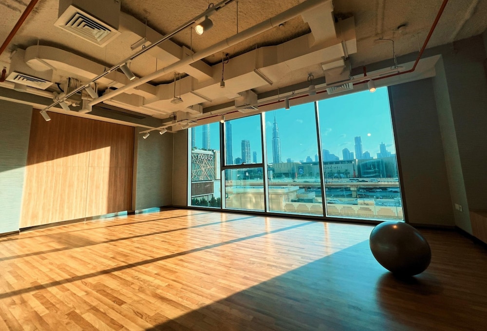 Elegant 1BR Apt Steps Away From Dubai Mall
