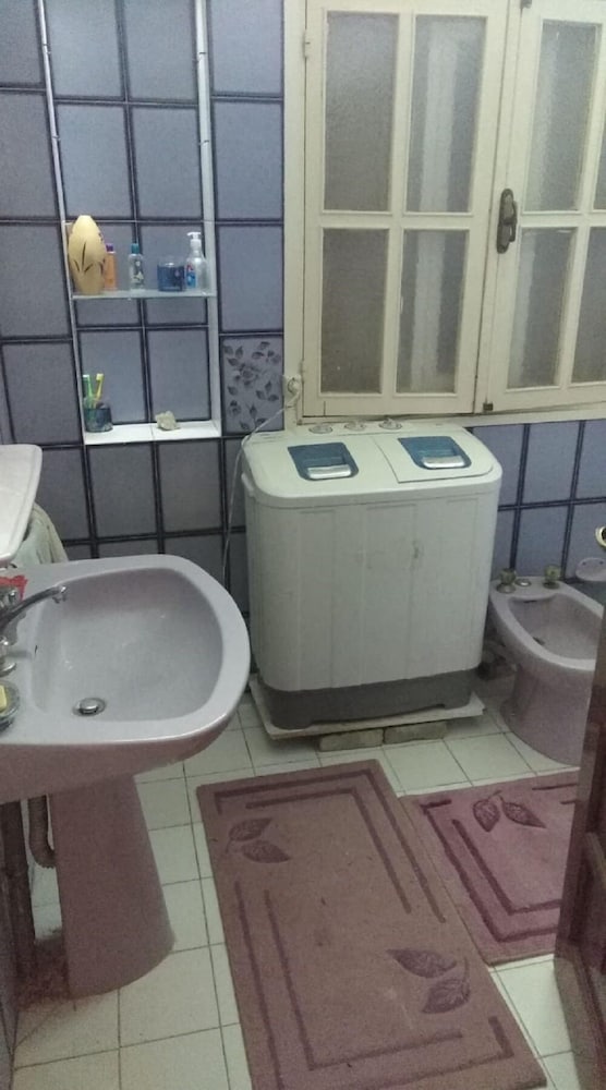 AliWali Room near Airport Tunis Carthage