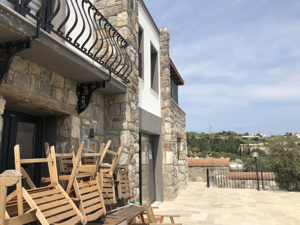 Villa Golkoy view 4