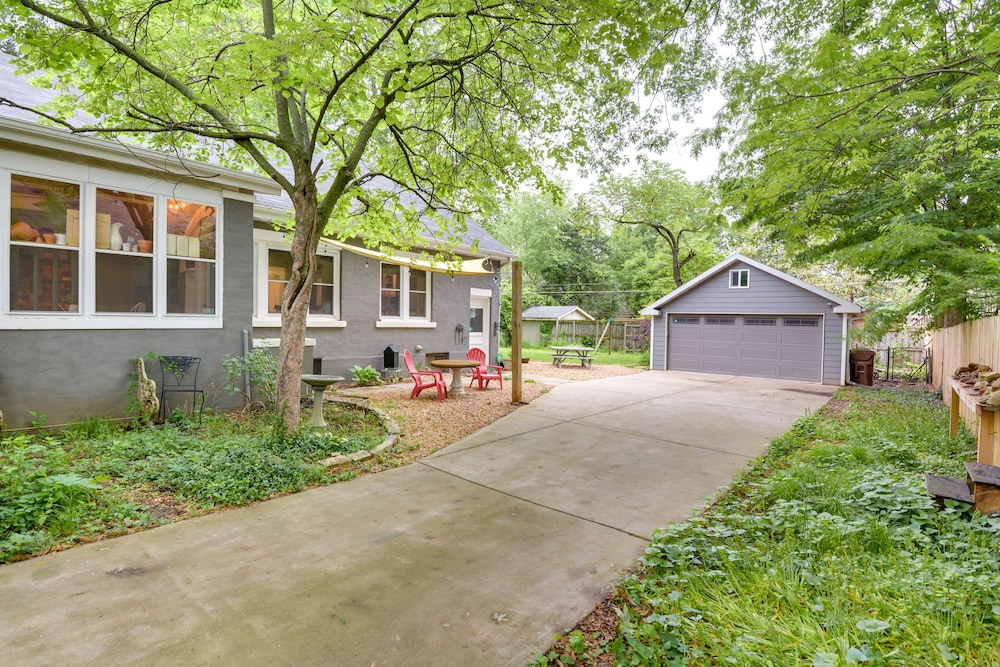 Springfield Vacations - Whimsical Cottage Near Springfield Art Museum! - Property Image 8