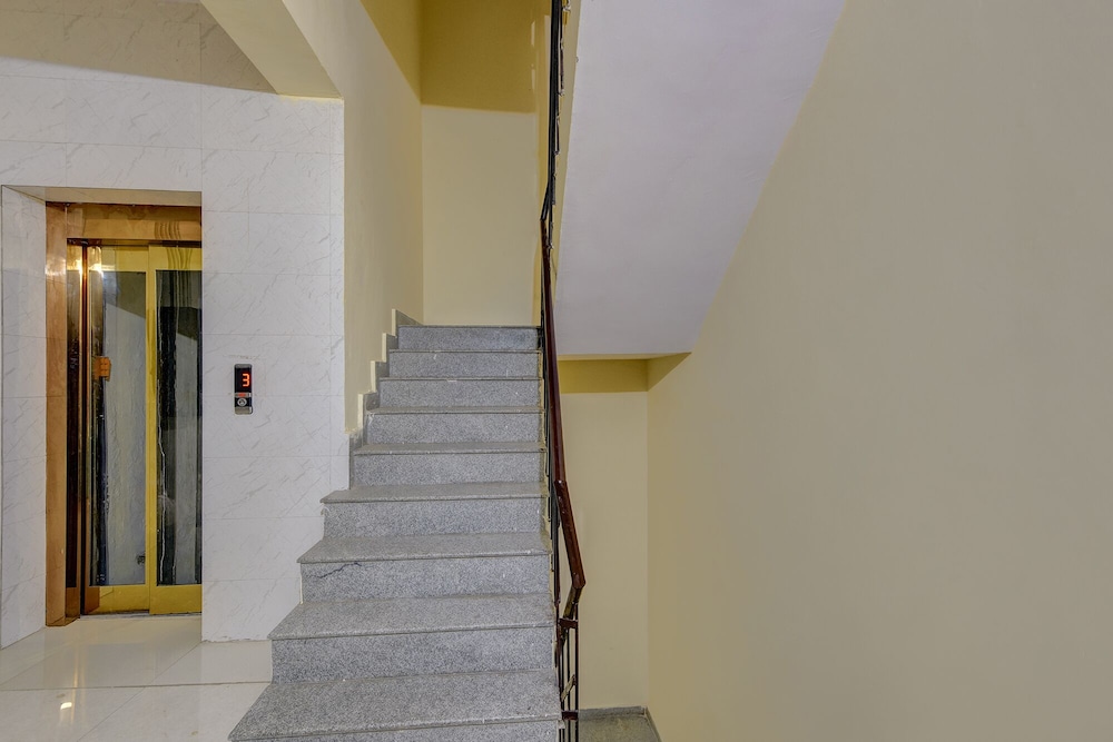Fabhotel Golden Key Residency