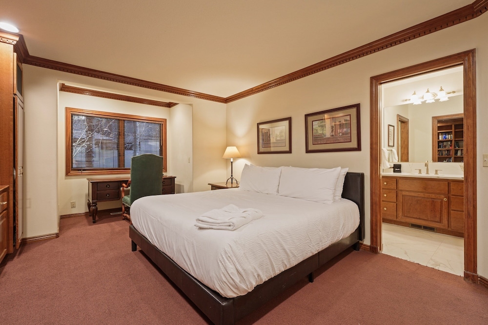 Winners Circle 30 5 Bedroom Home