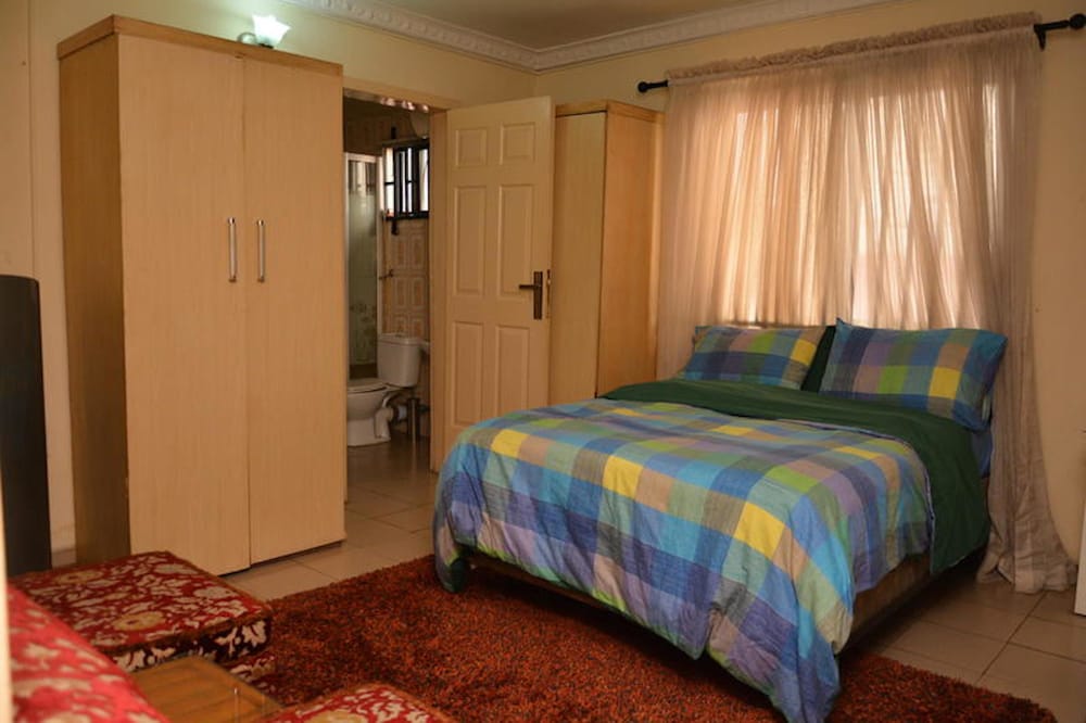 Flat A and B by Aishar Court view 5