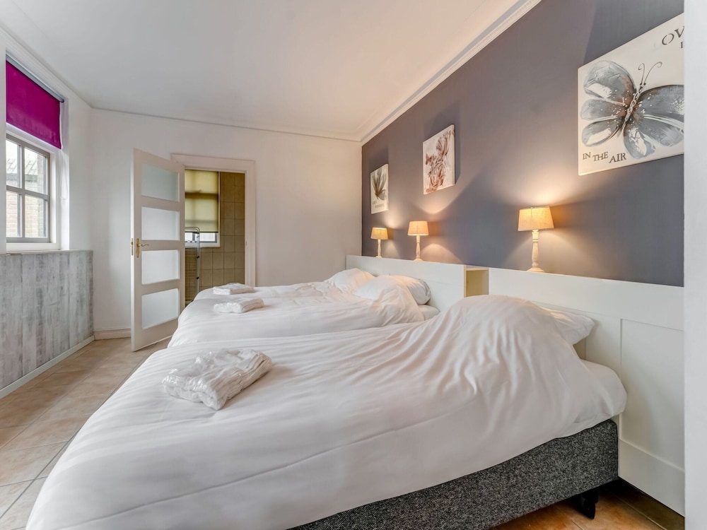 Cosy Apartment in Sint Maartensbrug Near the Beaches view 2
