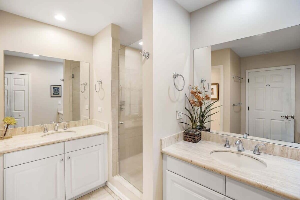 Ground-floor unit in front of lazy river pool at Pacifico in Coco