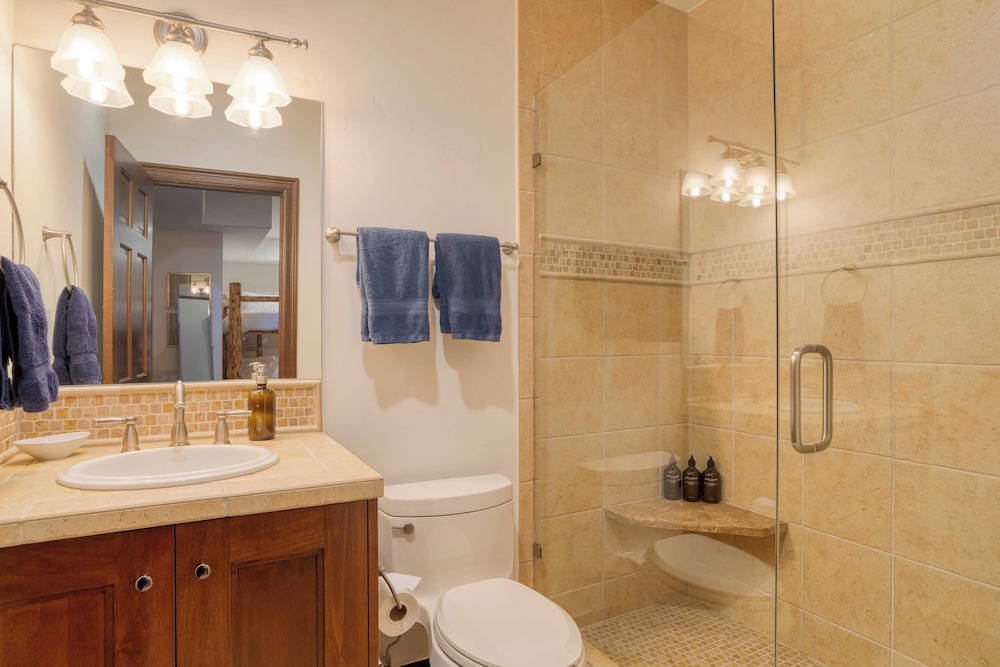 Cozy Edwards Retreat w/ Fireplace, Near Ski Resort Osprey Nest by Avantstay