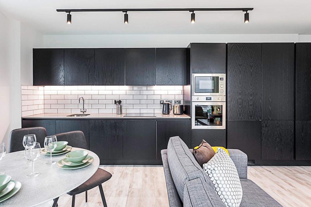 Icon Tower Flat II