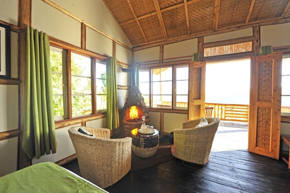 Nkuringo Bwindi Gorilla Lodge