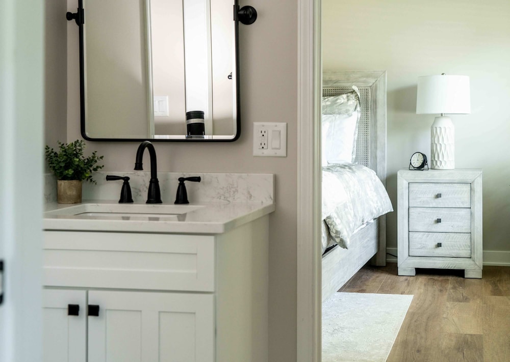 Tranquil Family Retreat - for 10!