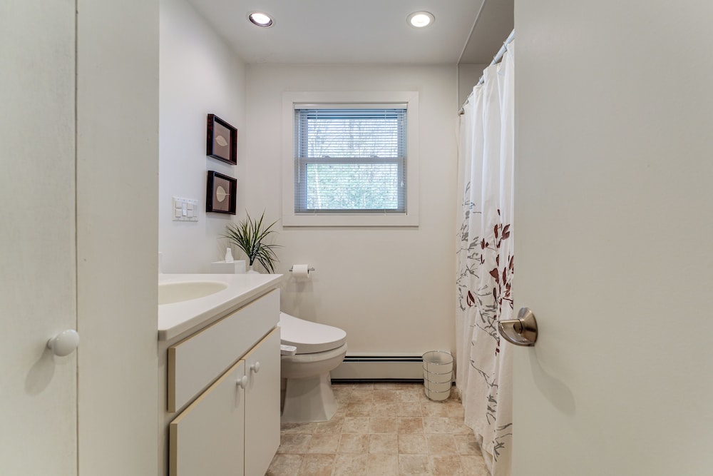 1 Mi to Maine Street! Mcm-style Home in Brunswick, photo 31