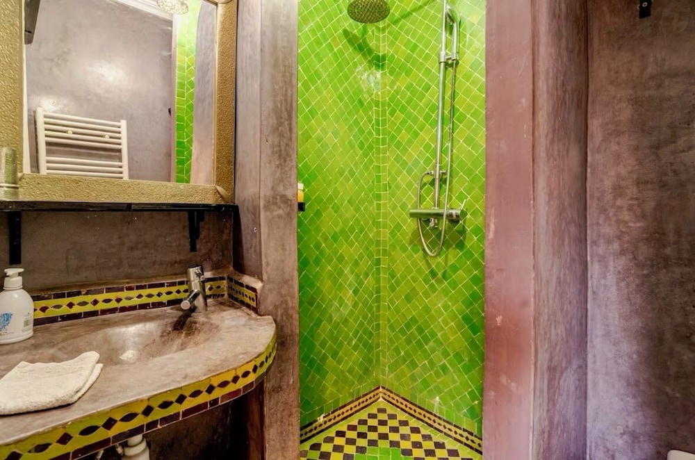 Riad basidi