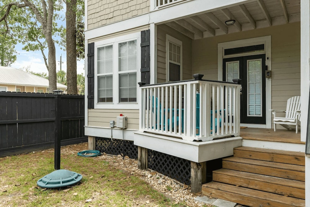 Coastal Soul 393 by Avantstay Near Boat Ramp & Bay, Private Yard