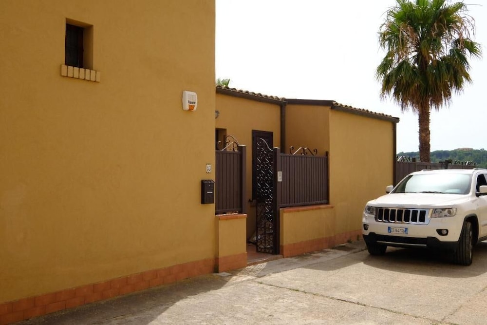 Emporium Guest House