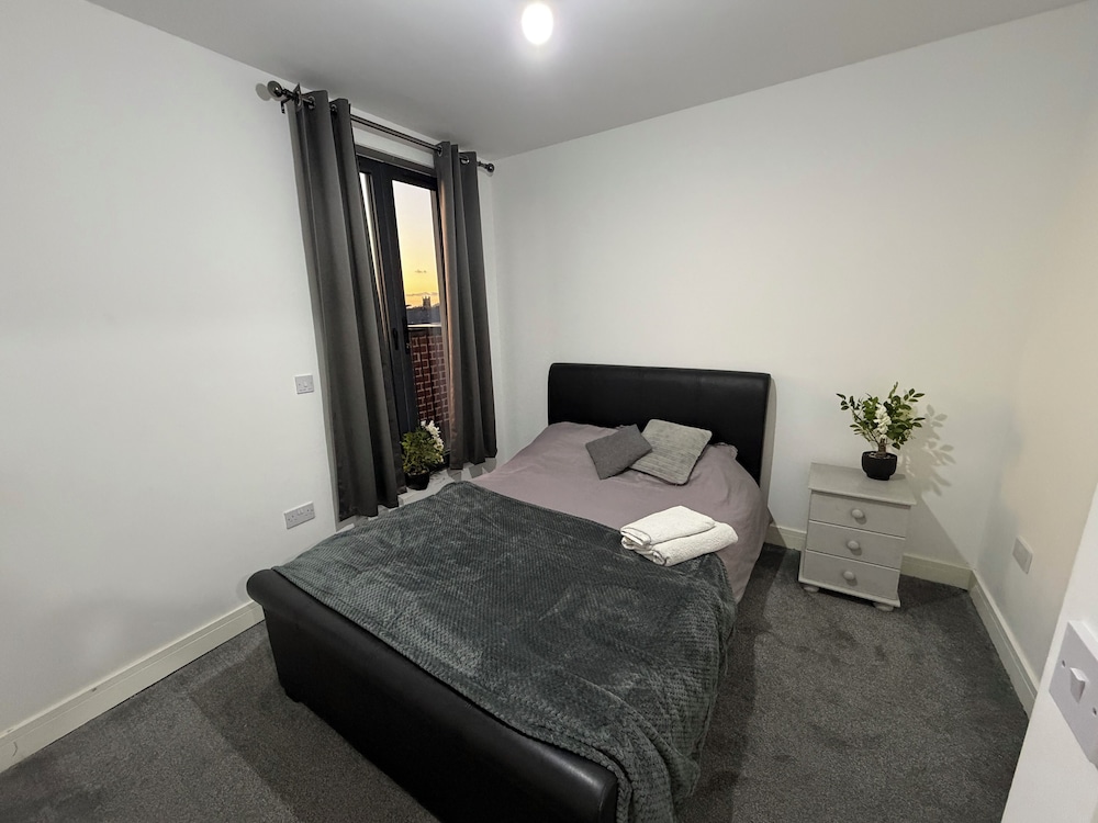 Seabreeze Suit Bournemouth Boscombe