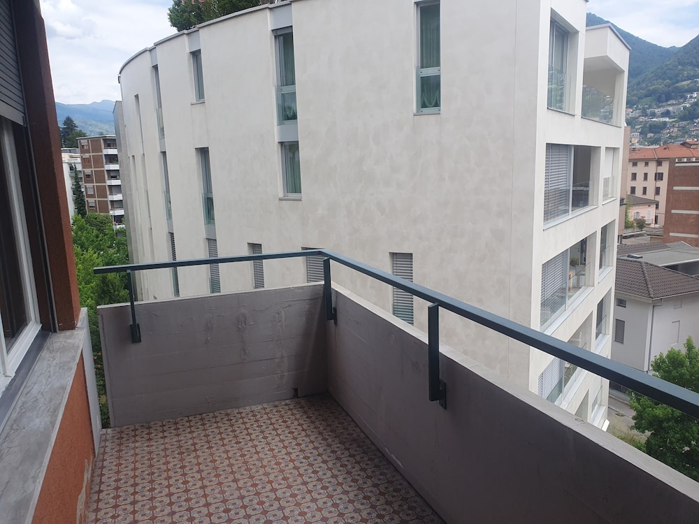 Executive Huge Flat in Central Lugano