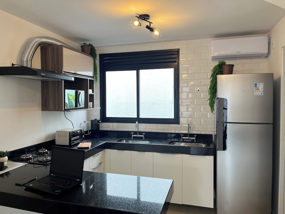 Casa com 2 suítes AC Higienópolis