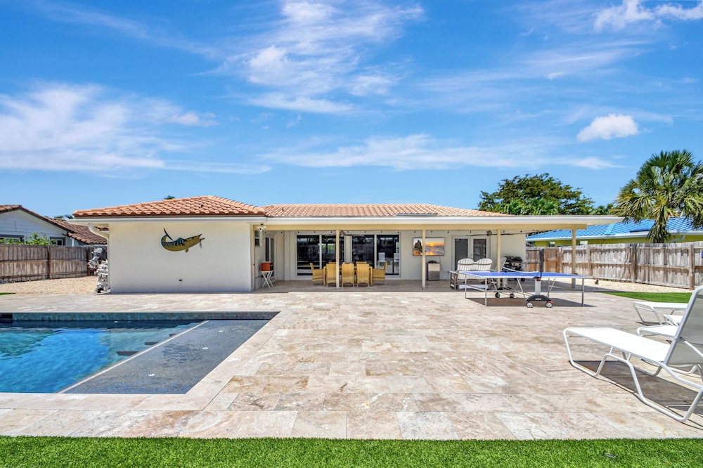 Dolphin Villa Private Pool!