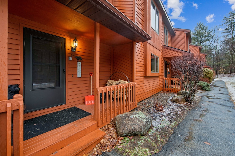 Tannery 64h - Family Retreat With Modern Comforts 3 Bedroom Townhouse by The Summit at Gore Mountain