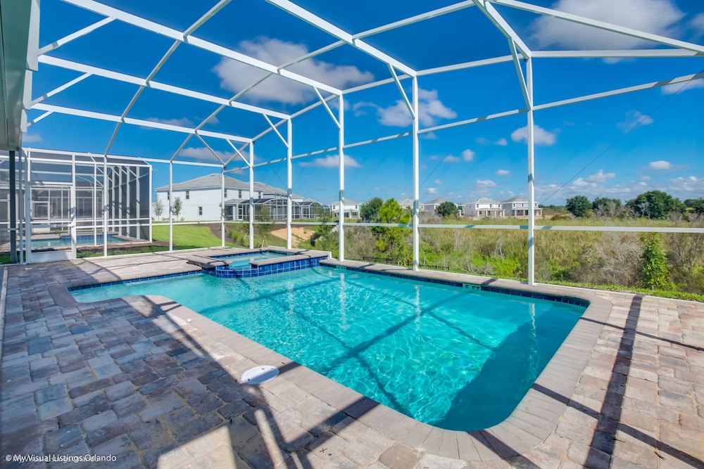 1605mc Amazing Champions Gate 8 Bedroom 5 Bed - Image 5