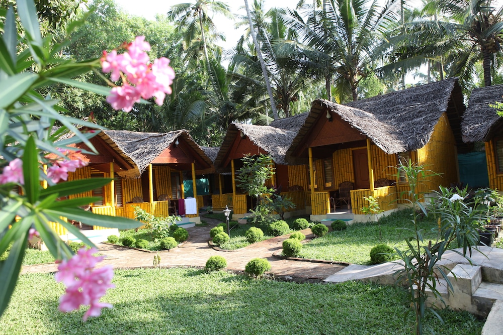 Savithri Inn