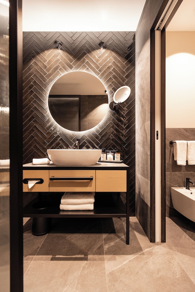 Schwarzer Adler - Concept Living