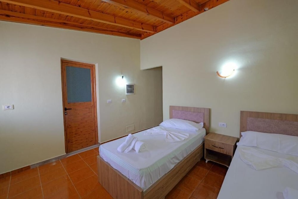 Vila Xhovani