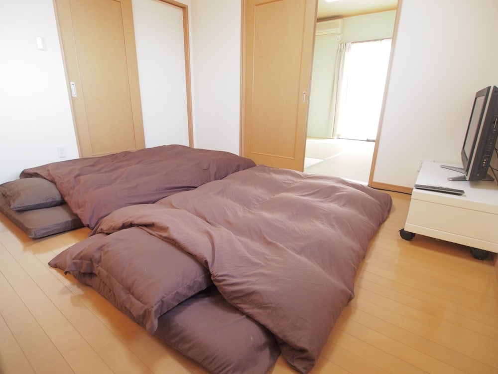 Okazaki House up to 8 People view 4