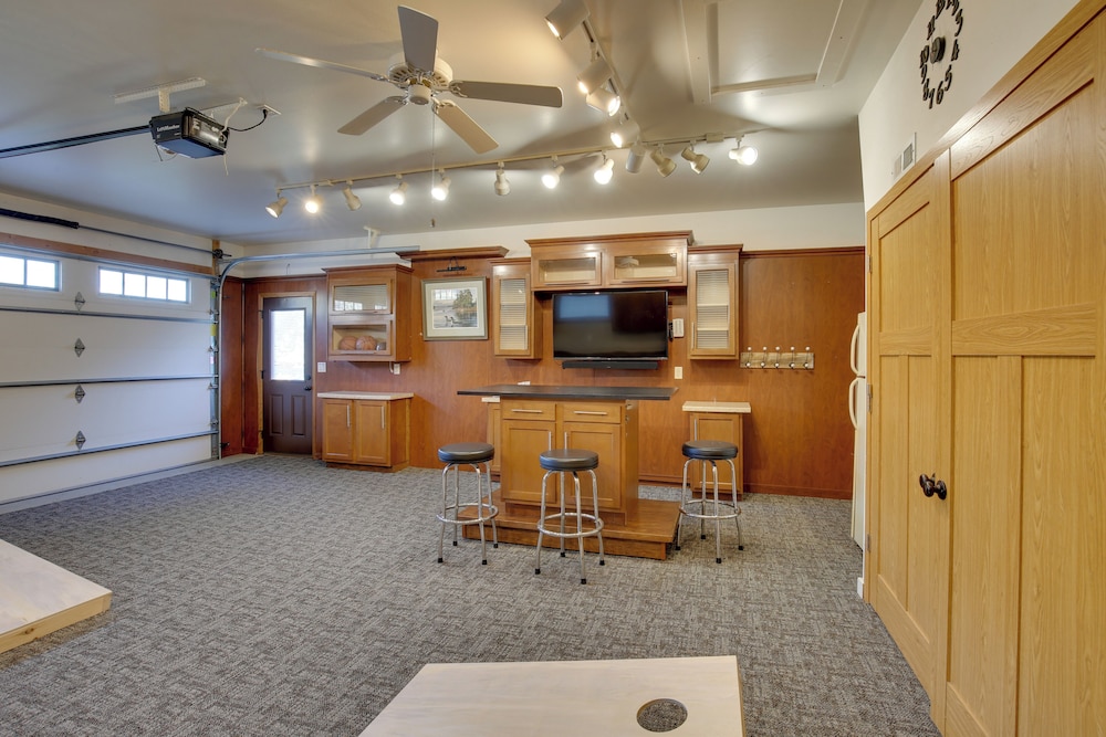 Dog-friendly! Silver Lake Escape Near Boat Ramp