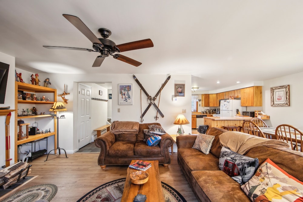 Top Ridge 49p - Family-friendly End Unit 3 Bedroom Townhouse by The Summit at Gore Mountain