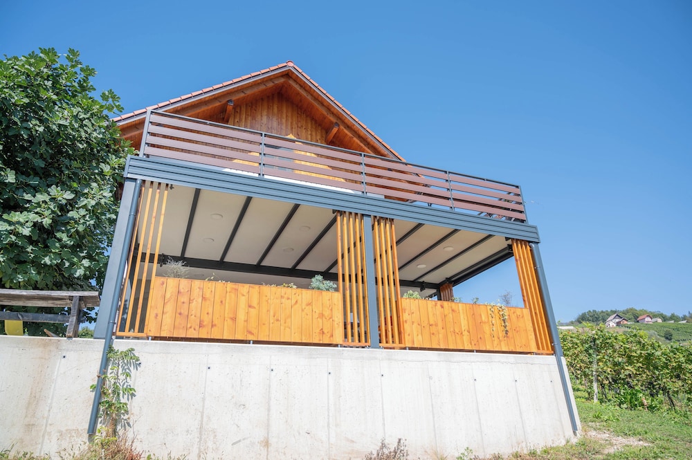 Vineyard cottage Mehak