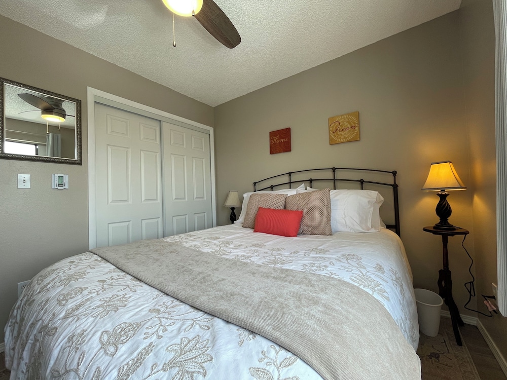 Campus West Nest - King Bed + Walk to CSU