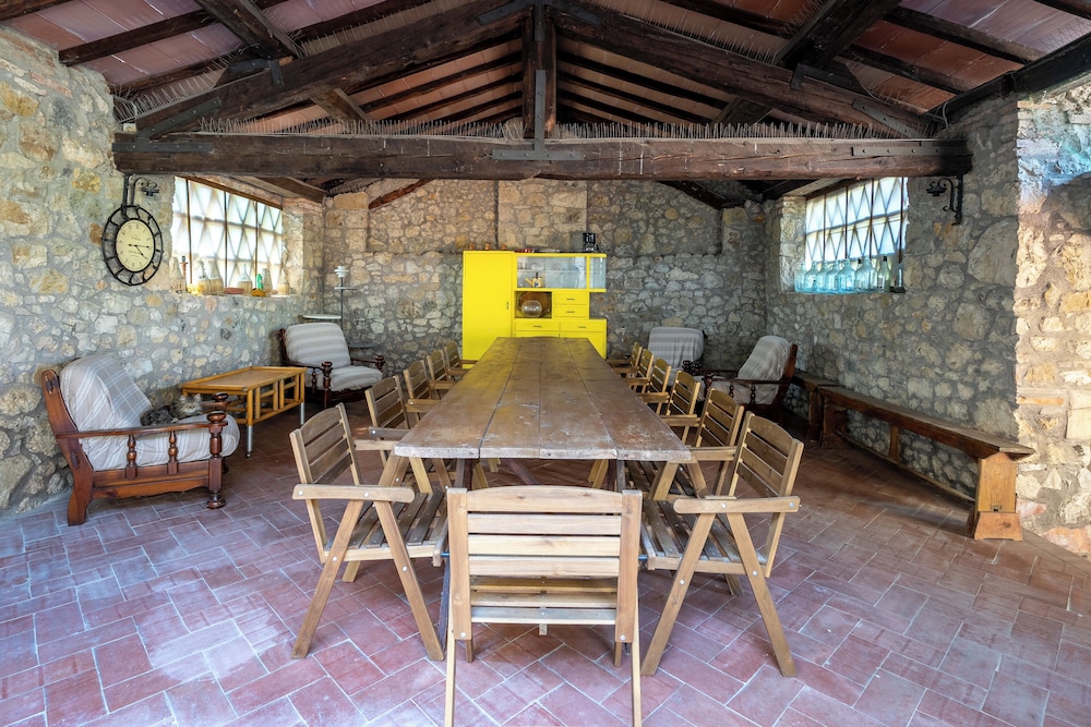Casa La Cedrina Pool Lornano