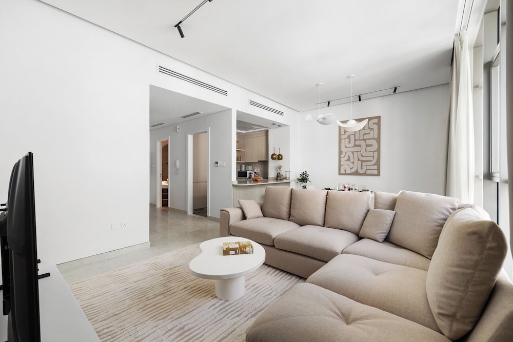 1BR Equestrian Lifestyle Meydan