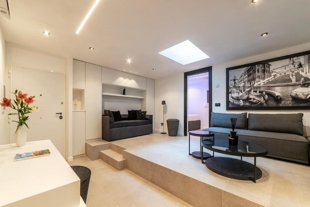 JOIVY Elegant Suites Near Villa Borghese