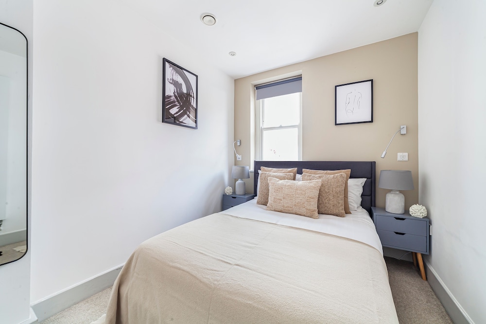 The Old Street Luxury Flat into 3 Bed Apartment in Old Street