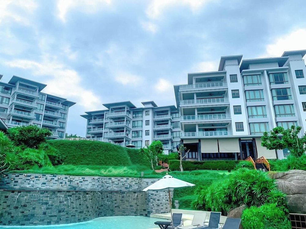 Shasa Vela Condominium B, Mared, Koh Samui